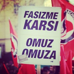 FASIZME KARSI OMUZ OMUZA